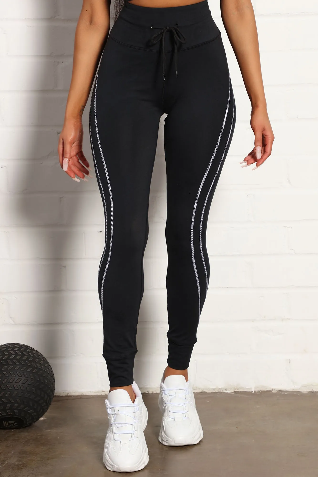 All You Got Active Contrast Stitch Super Soft Jogger Legging - Black